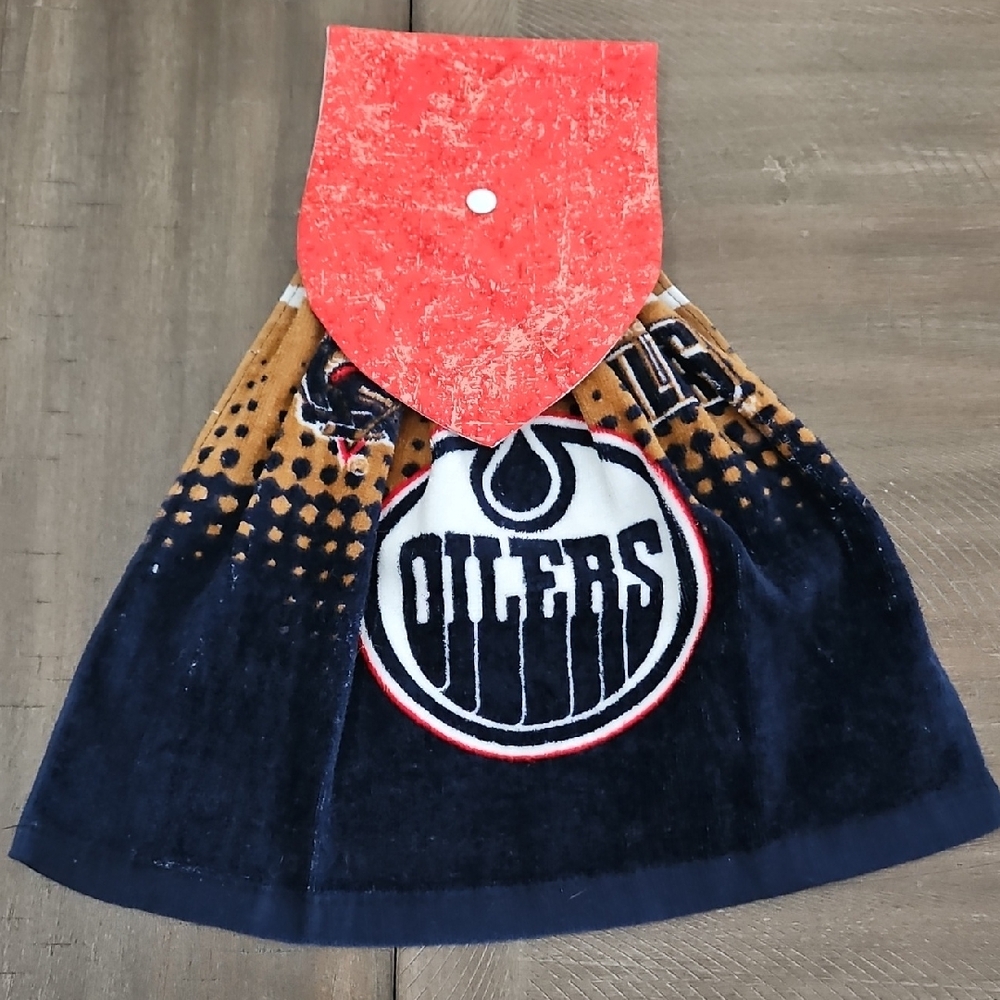 Rare Edmonton Oilers Hanging Kitchen Towel